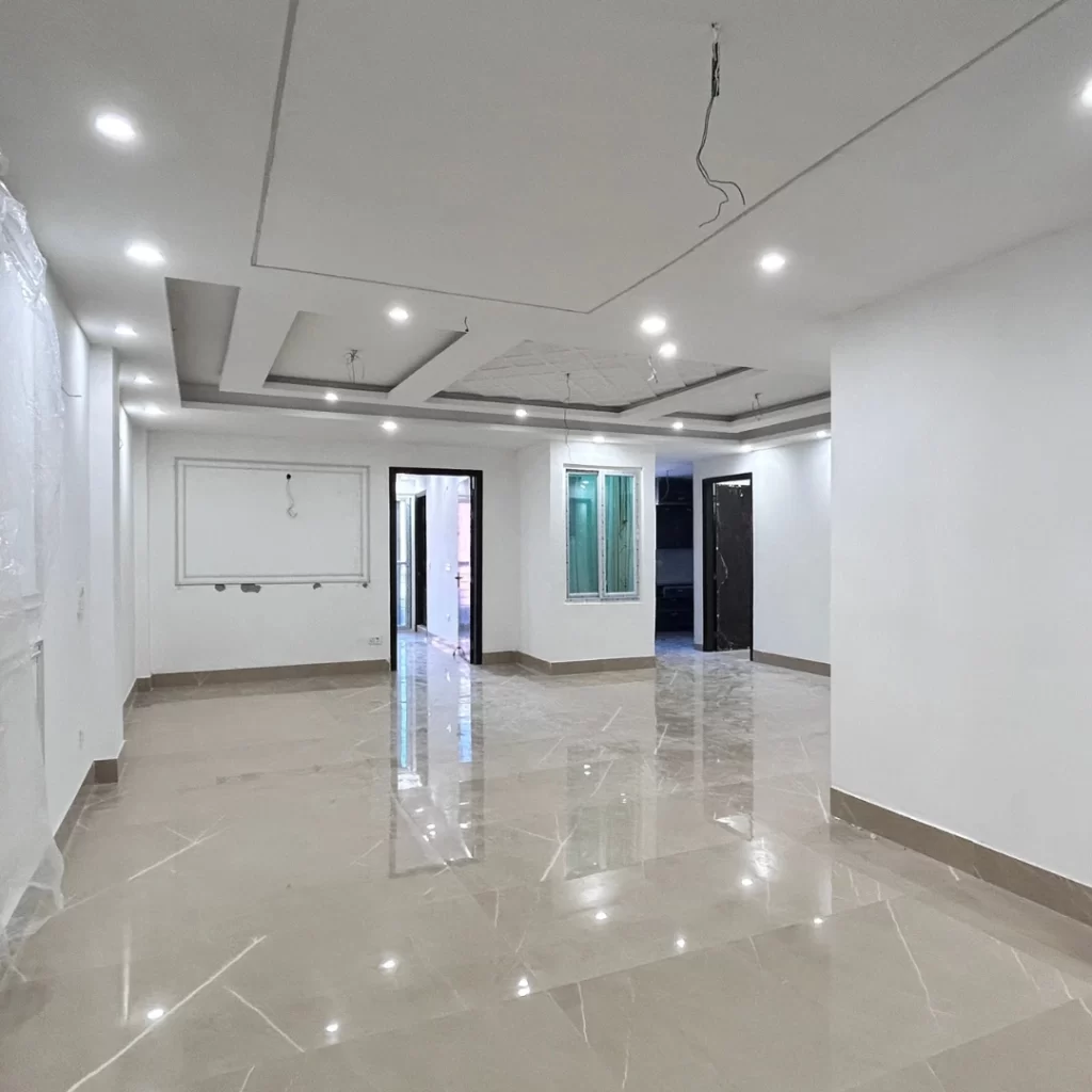 4 BHK flat in Hargobind