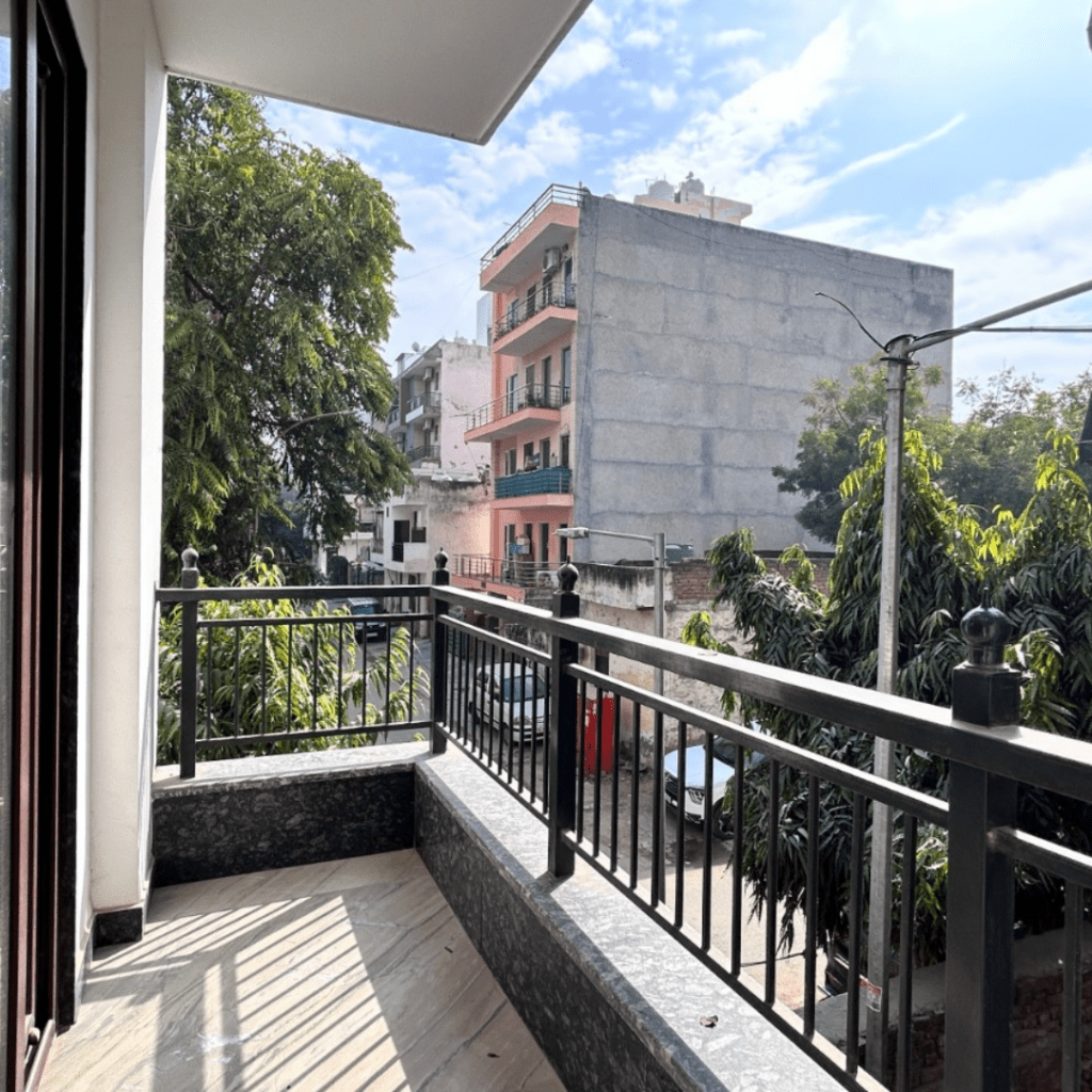4 BHK flat with green view