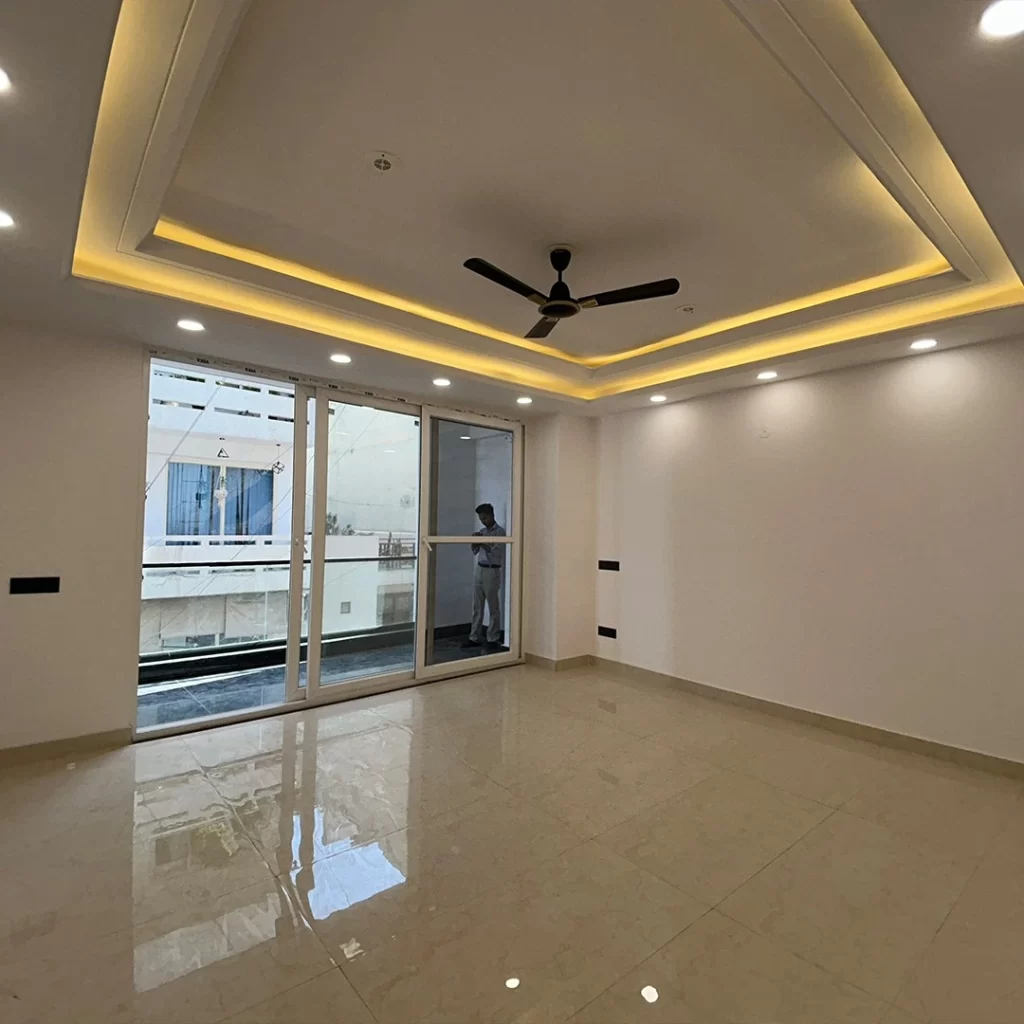 4 BHK flat with loan and registry