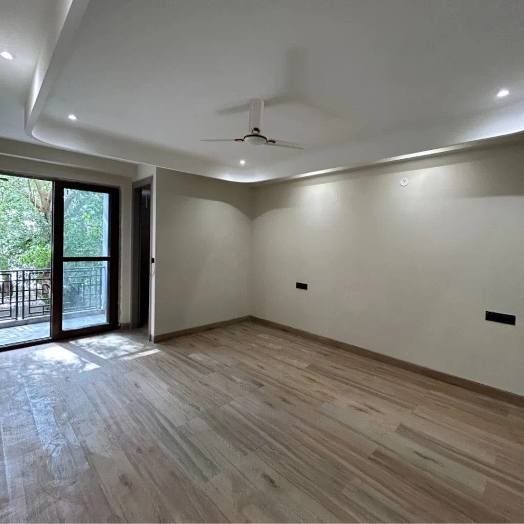 3 BHK registry flat in Jaunapur with loan