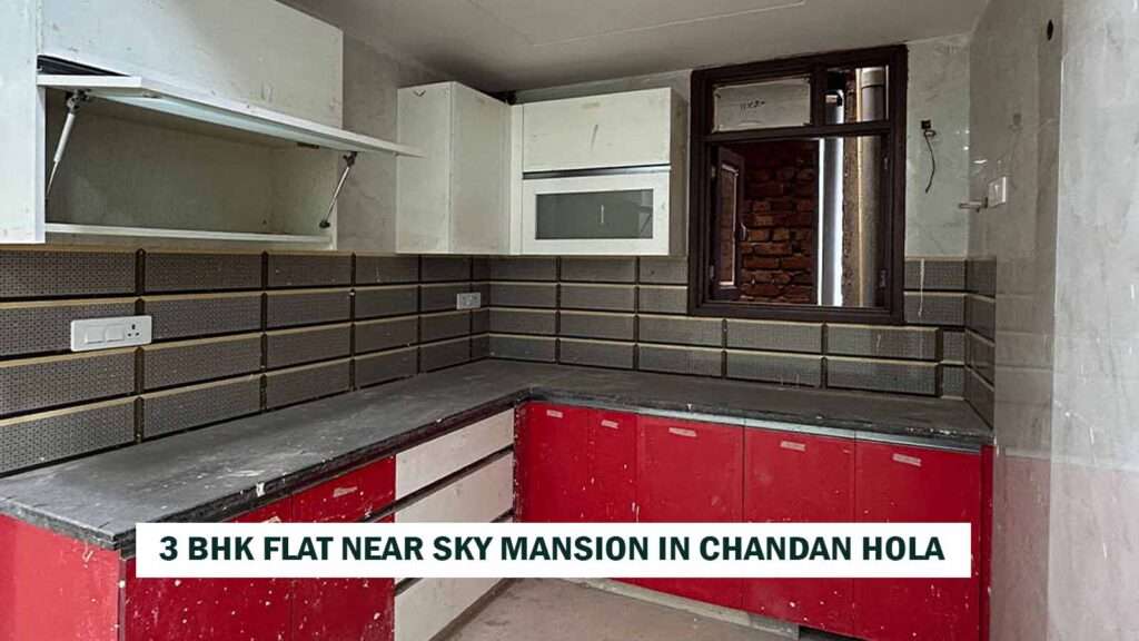 3 BHK flat near Sky Mansion in Chattarpur